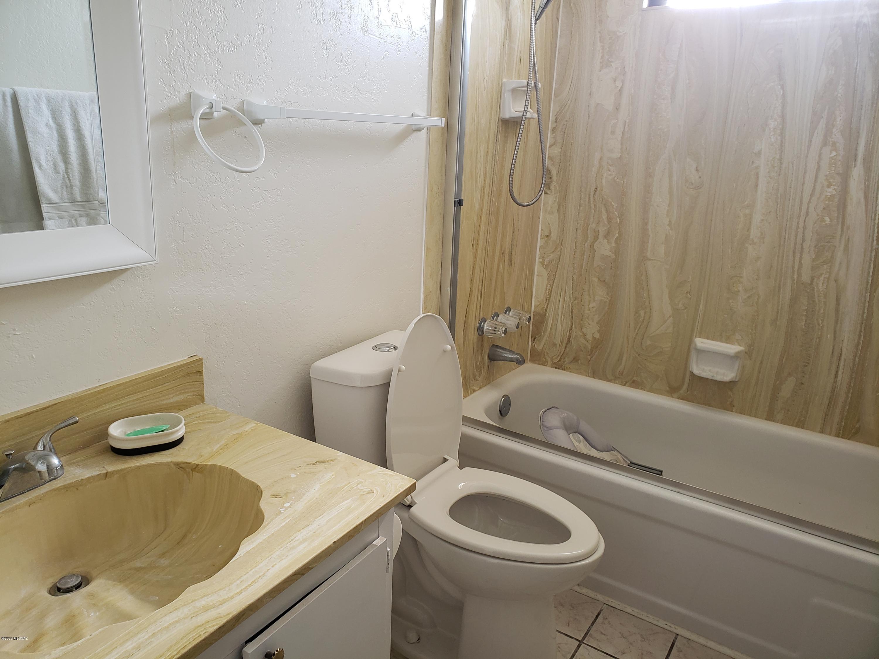 Valle Cereza (1-59) - Residential Lease
