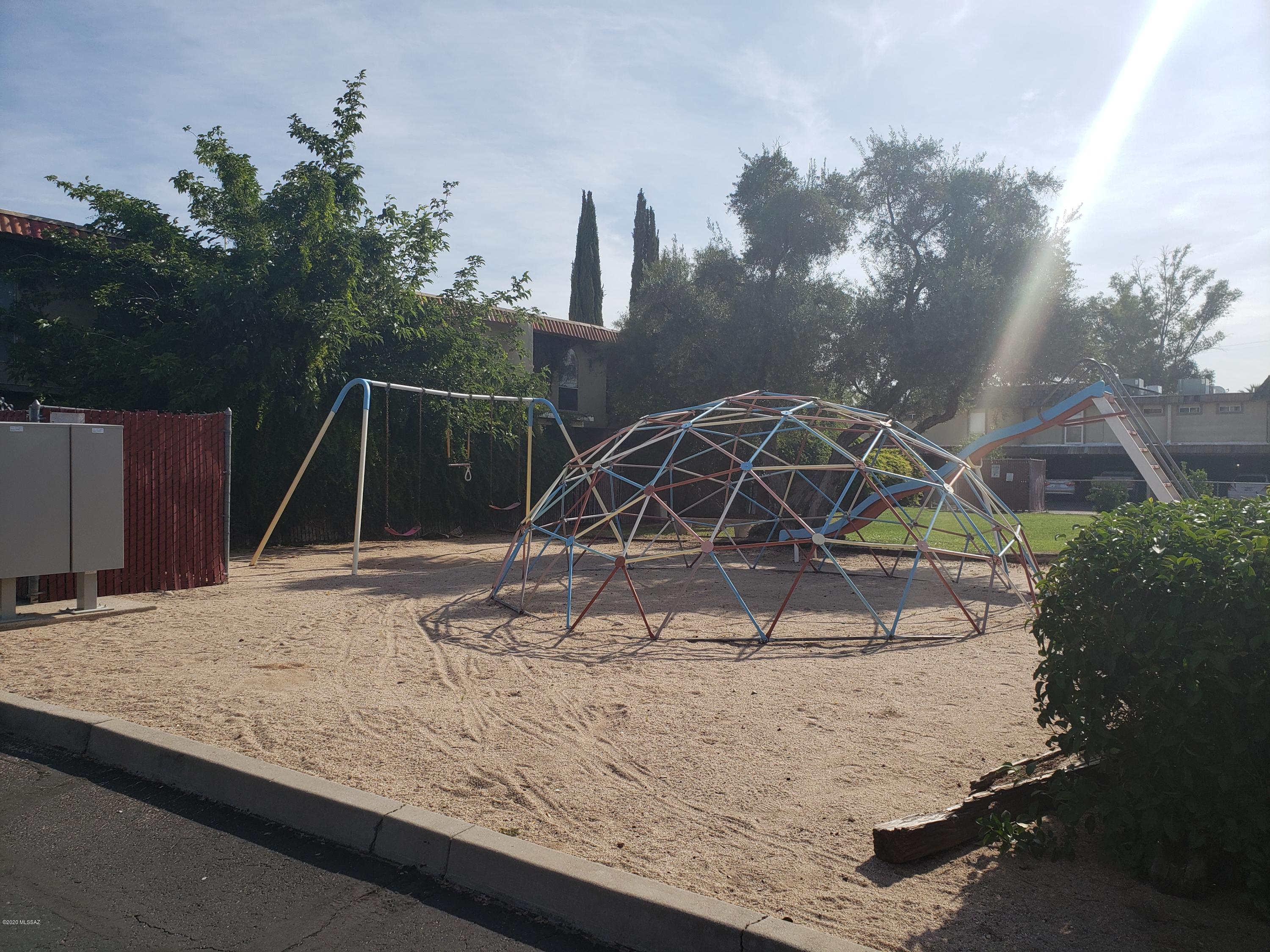 Valle Cereza (1-59) - Residential Lease