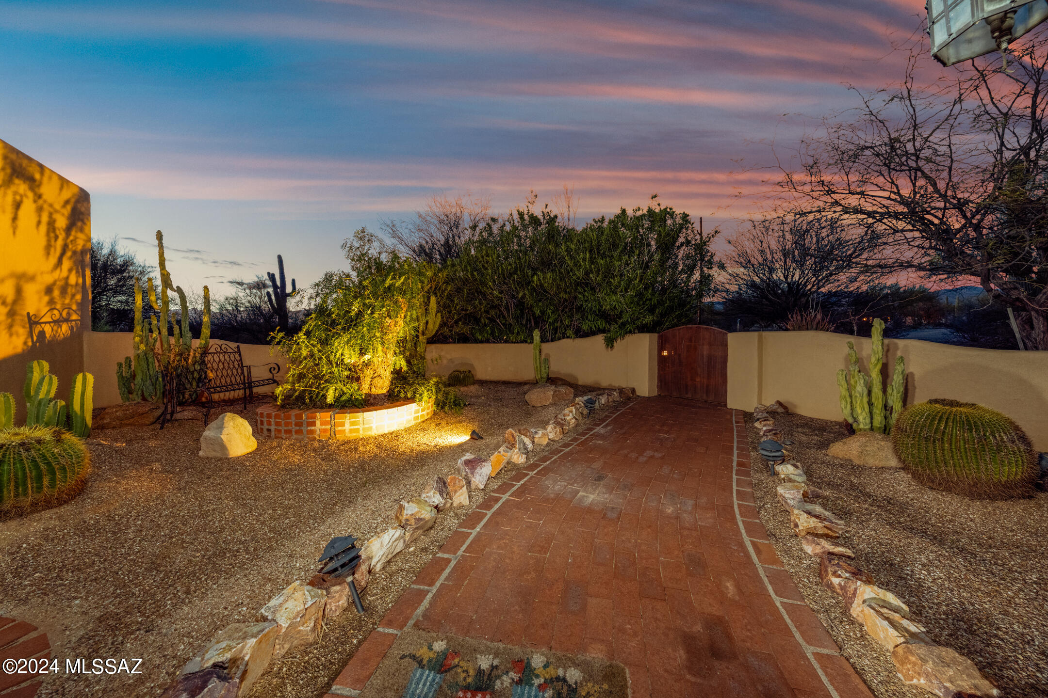 Tanque Verde Vista (1-26) - Residential