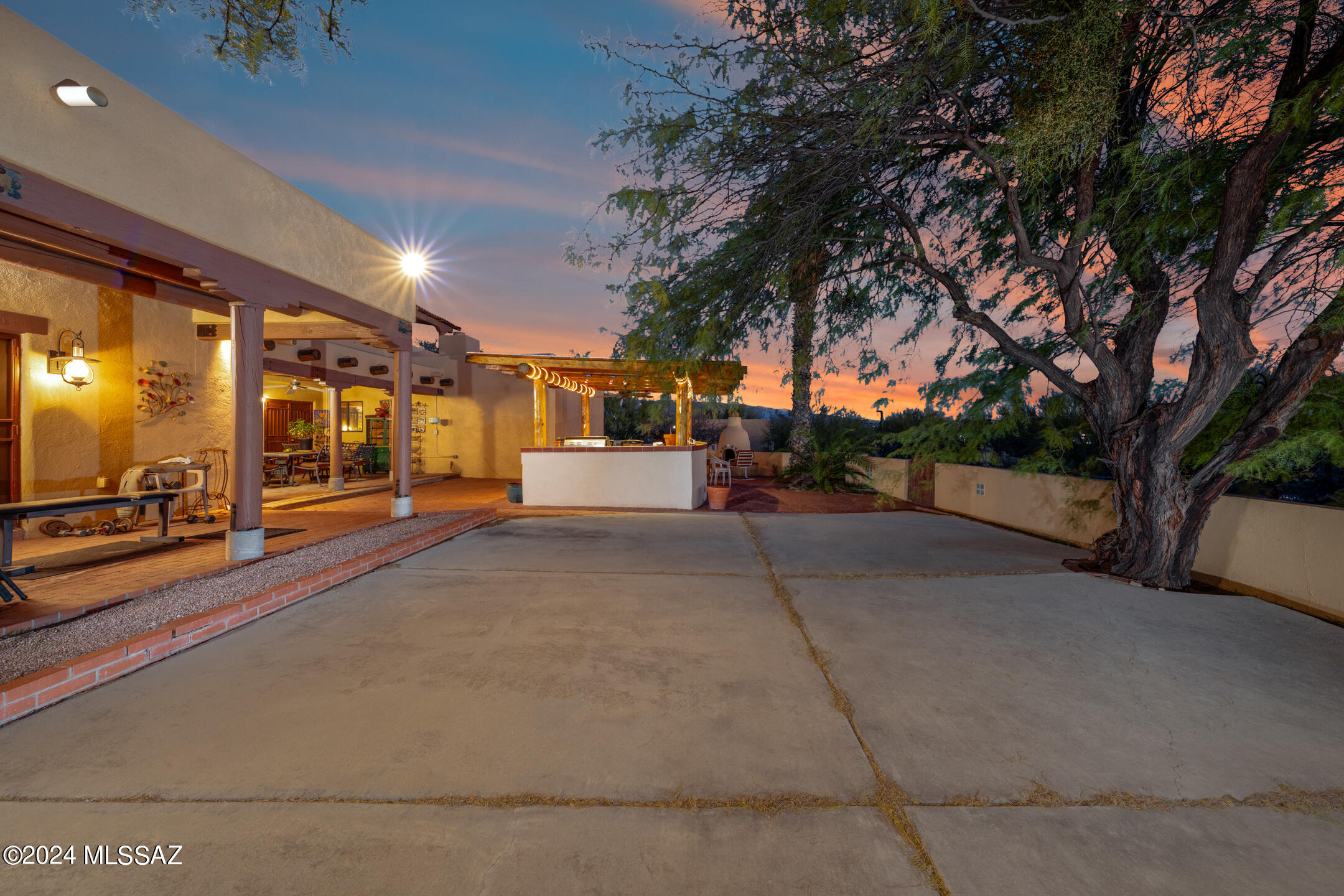 Tanque Verde Vista (1-26) - Residential
