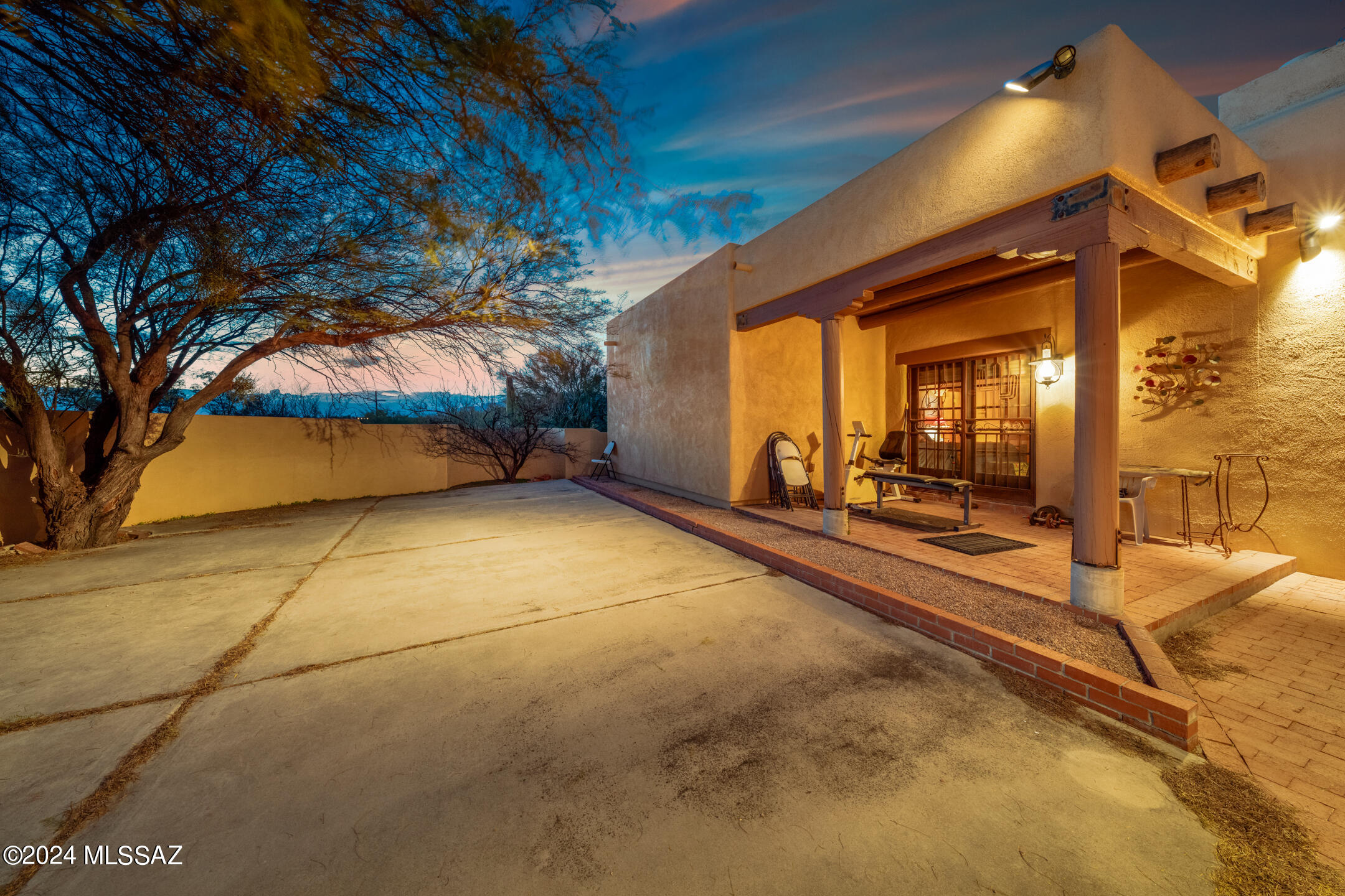 Tanque Verde Vista (1-26) - Residential