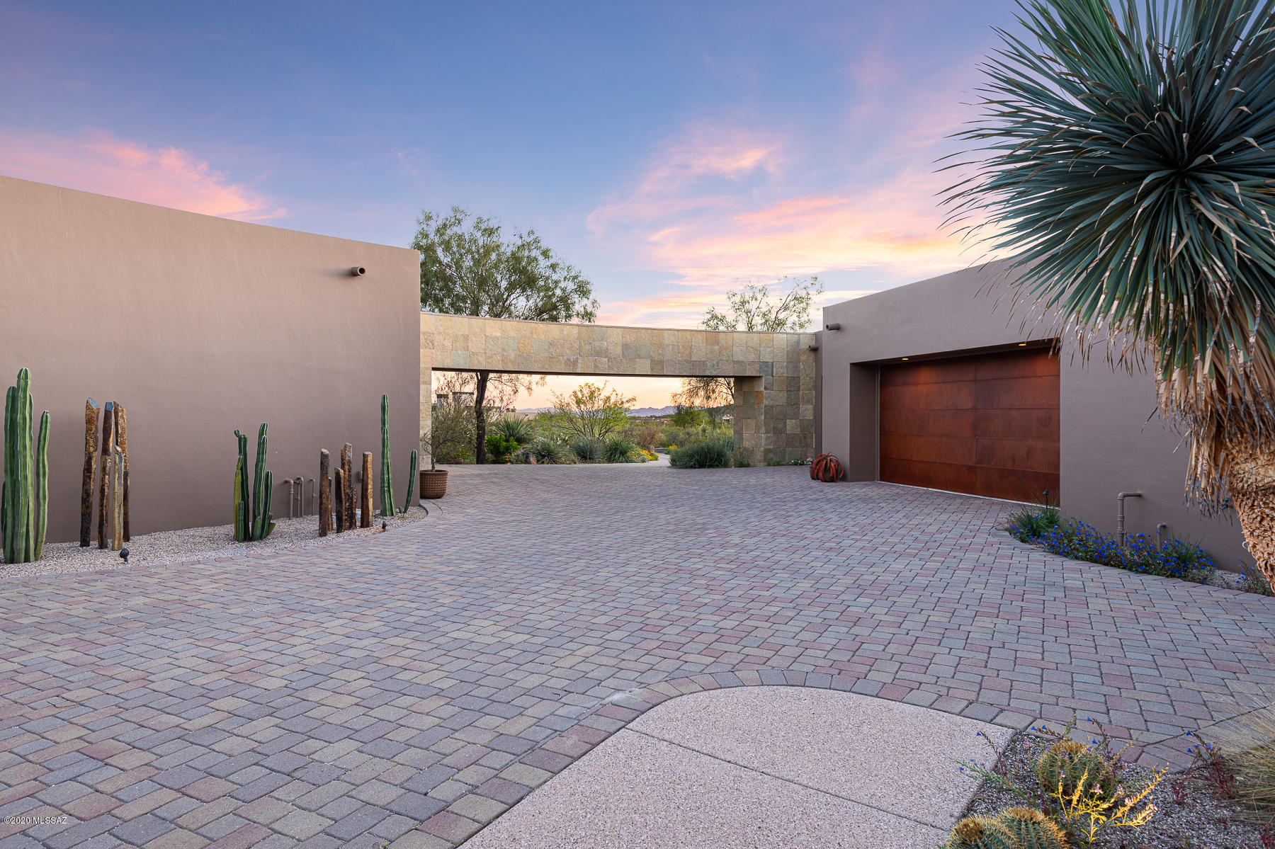 Honey Bee Ridge(The Estates At) - Residential