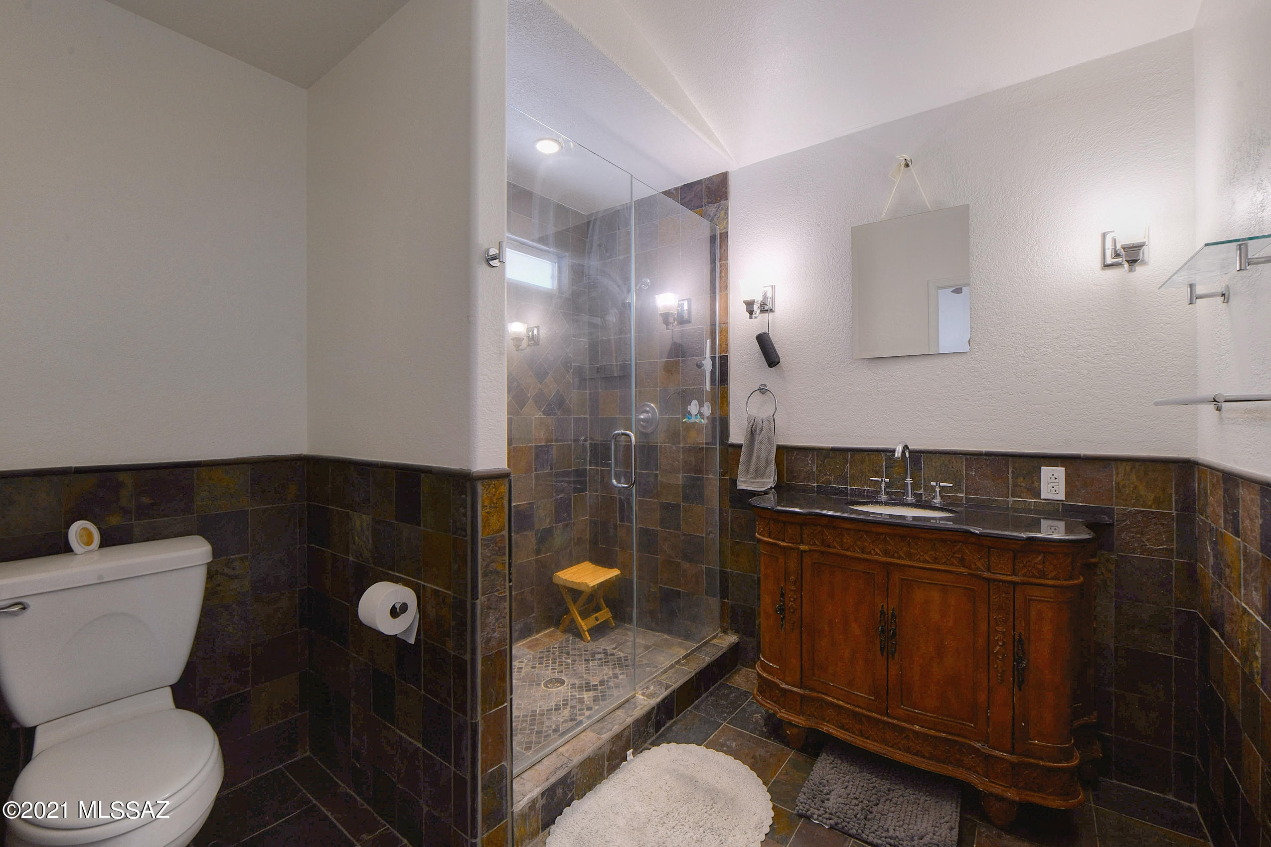 Campana De Plata (1-77) - Residential