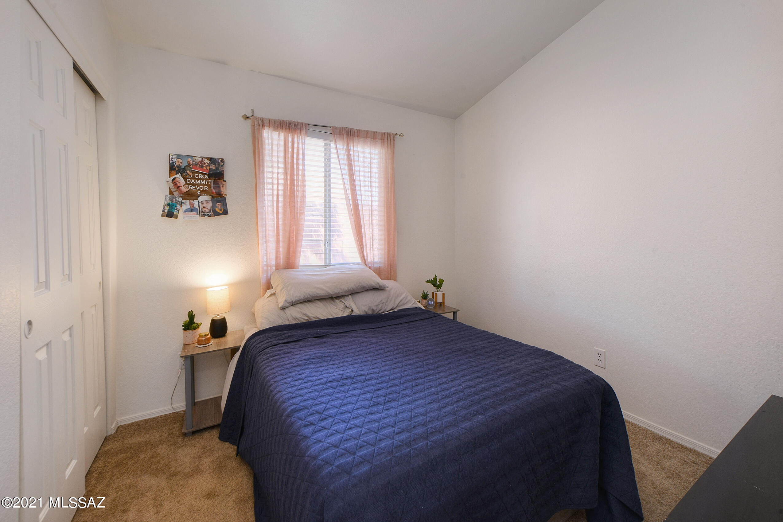 Campana De Plata (1-77) - Residential