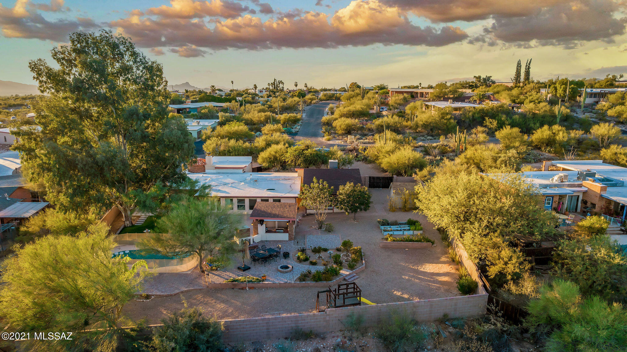 Santa Catalina Estates NO. 4 (1-180) - Residential