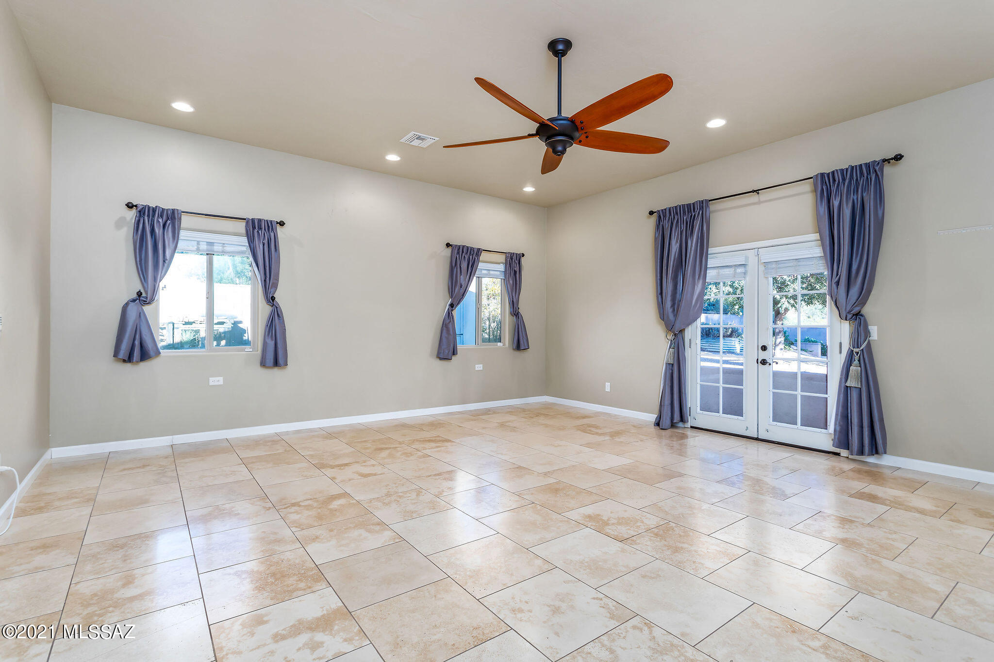 Santa Catalina Estates NO. 4 (1-180) - Residential
