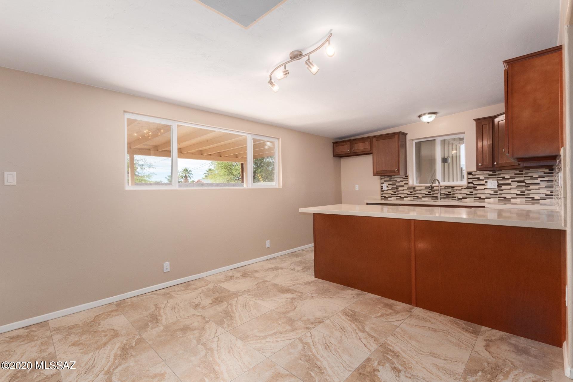 Sherwood Village Terrace (1-85) - Residential