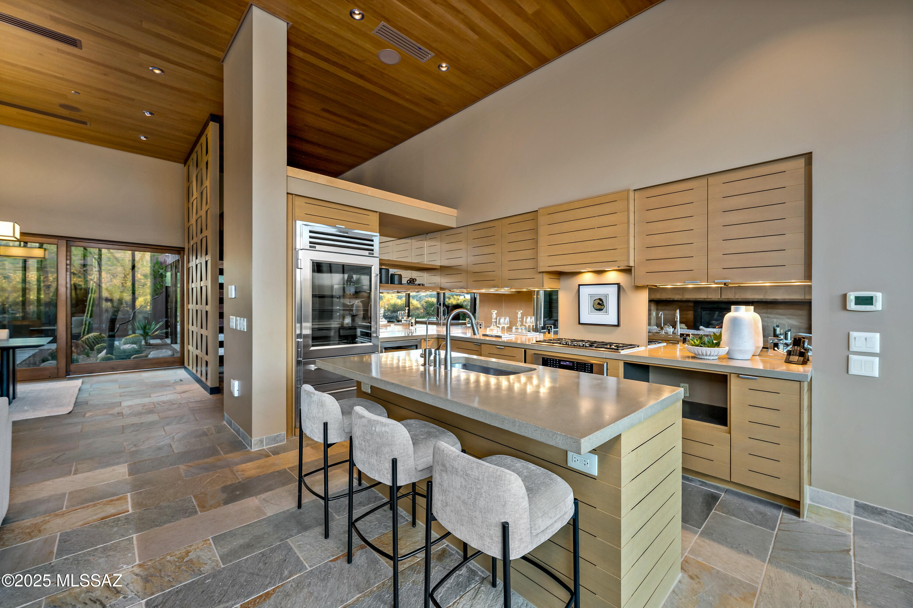 5000 E Via Estancia Miraval 15