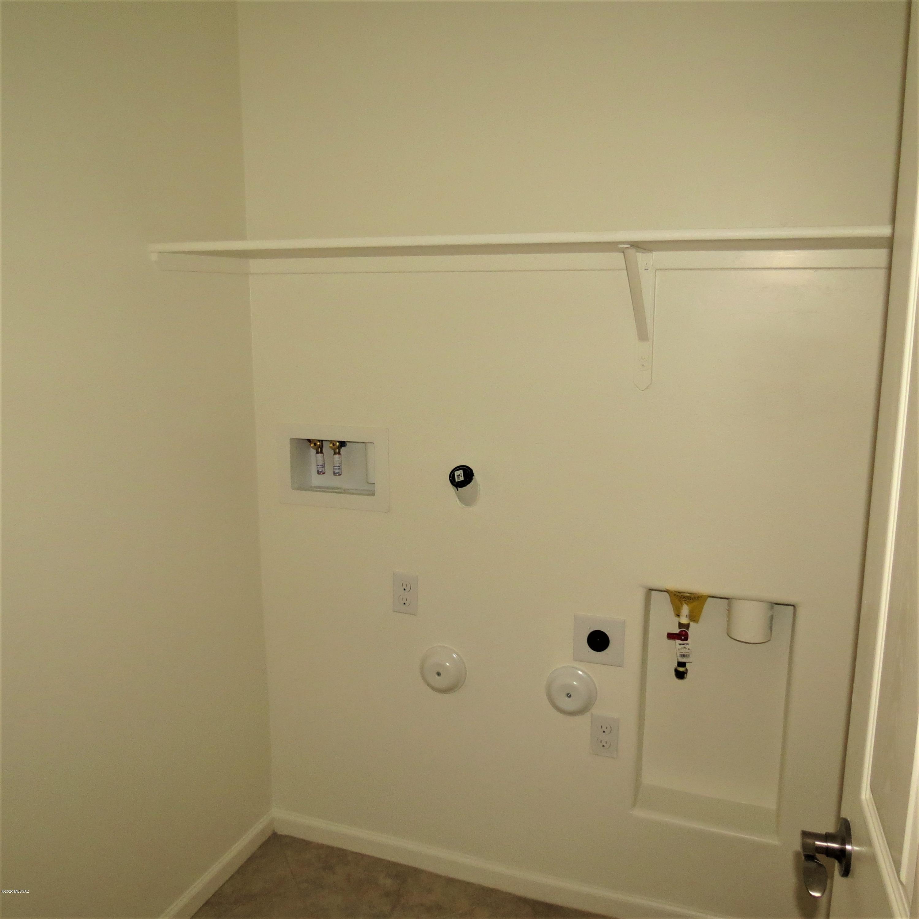 The Vistas At Rincon Knolls SQ20152600506 - Residential Lease