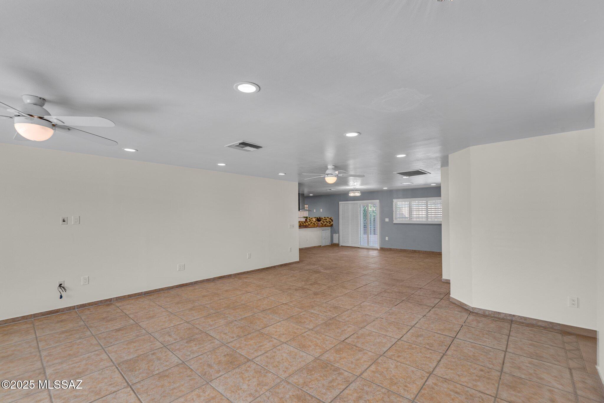 223 N Rojen Court