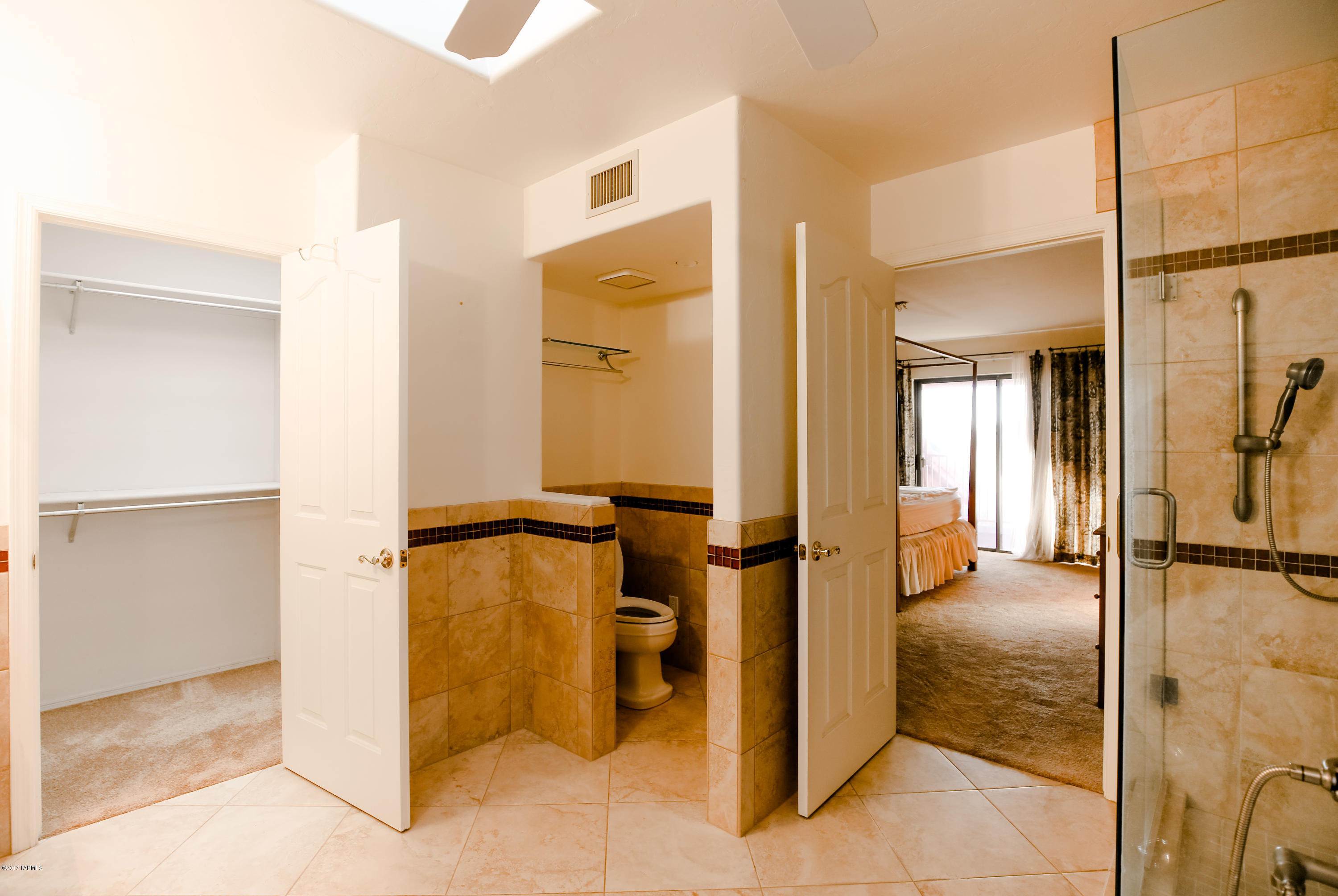 Rio Robles Est - Residential