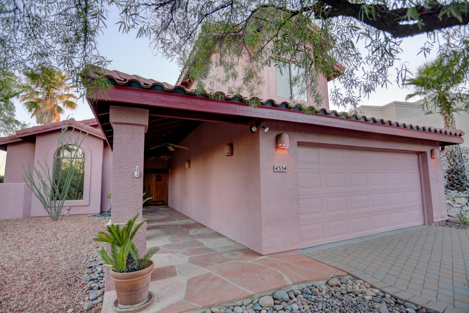 Rio Robles Est - Residential