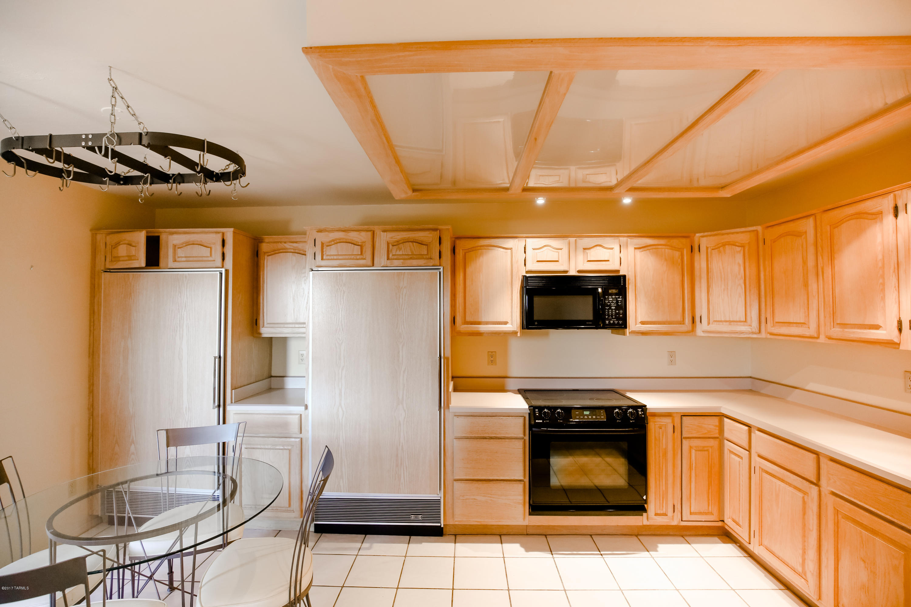 Rio Robles Est - Residential