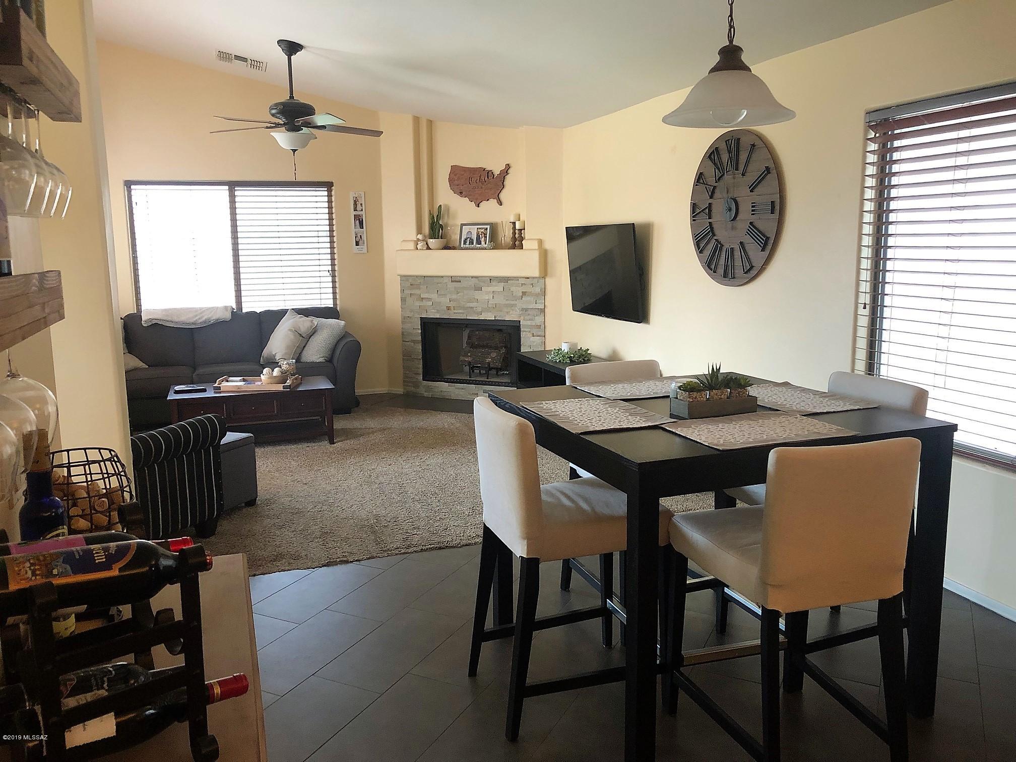 Rancho Del Lago (608-1030) - Residential Lease