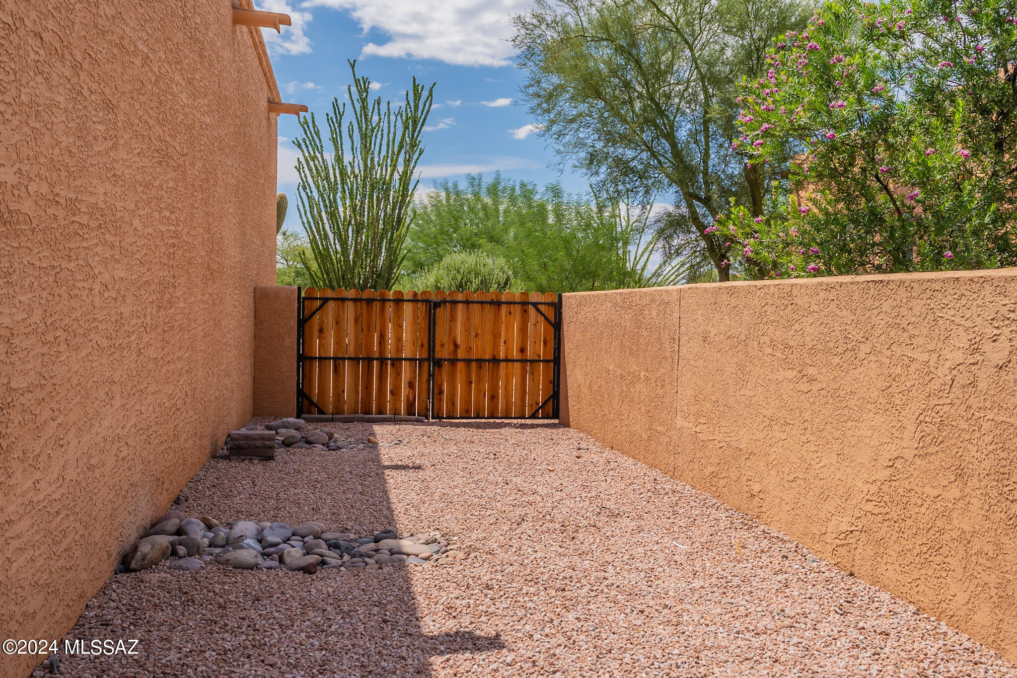 Country Club Vista (1-74) - Residential