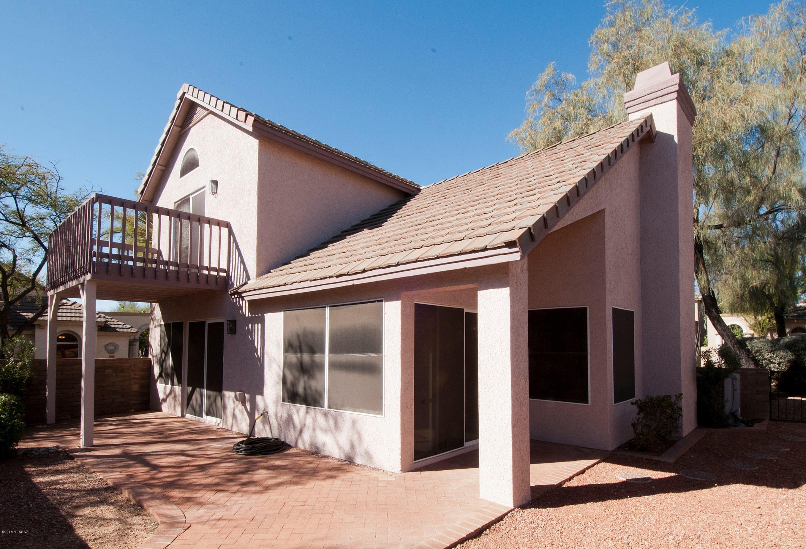 Las Palomitas - Residential