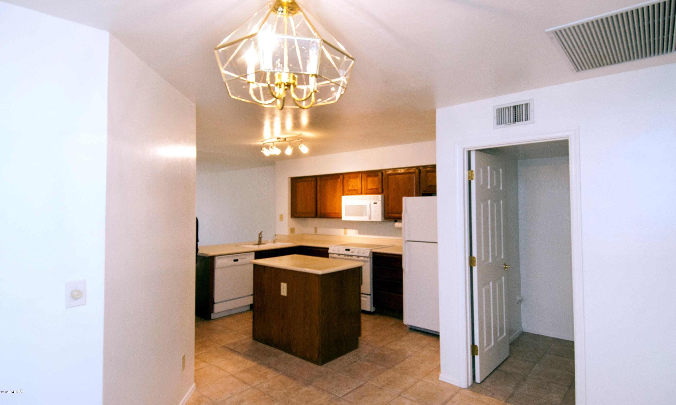 Las Palomitas - Residential