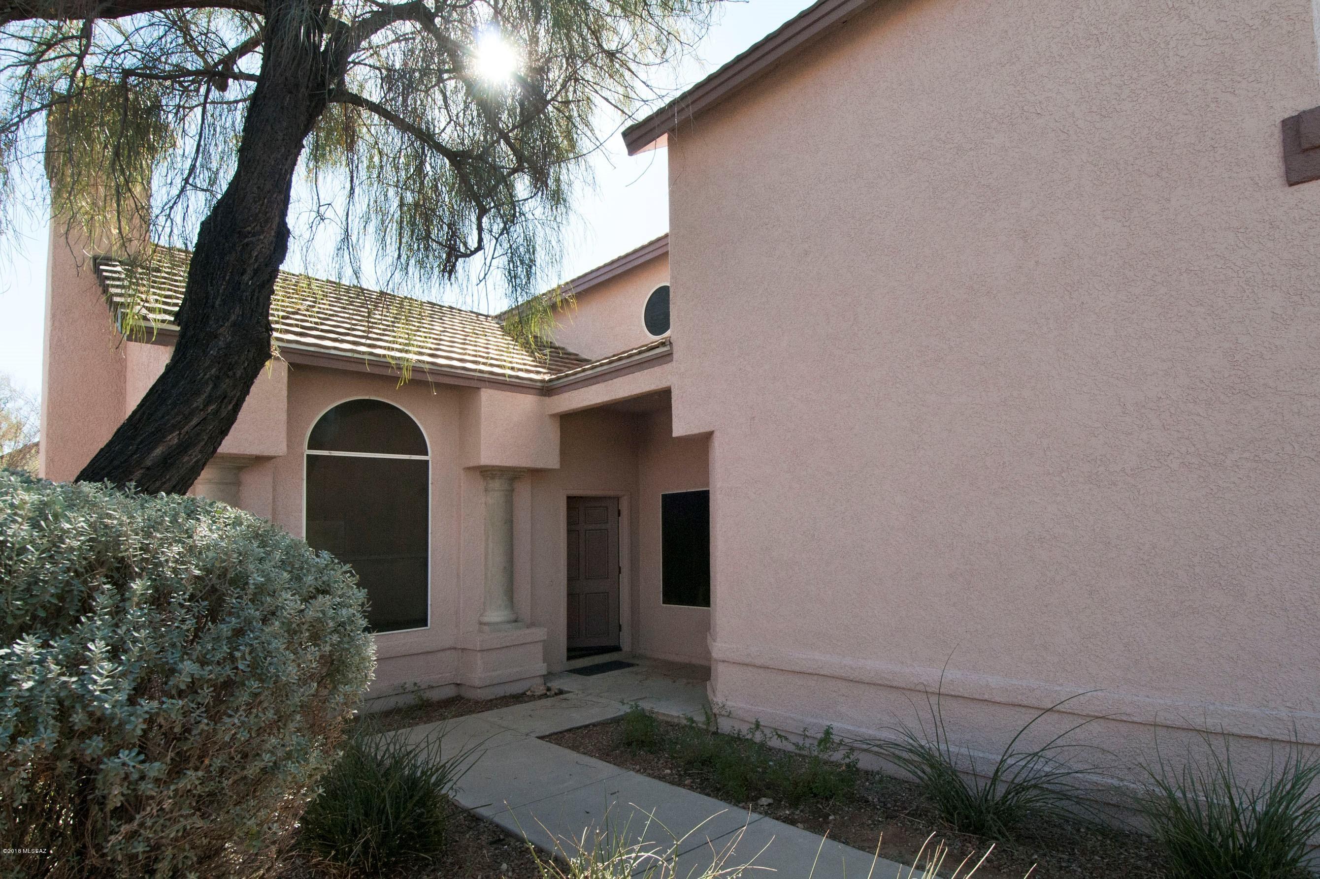 Las Palomitas - Residential