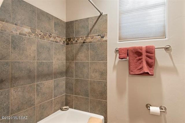 Coyote Creek (1-395) - Residential