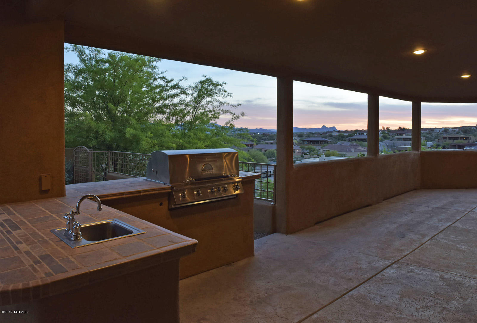 Canada Del Oro Estates - Residential