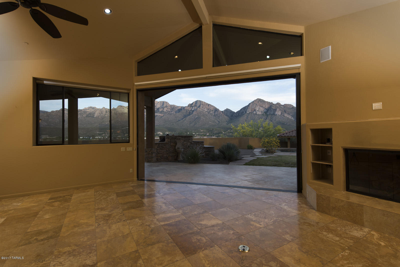Canada Del Oro Estates - Residential