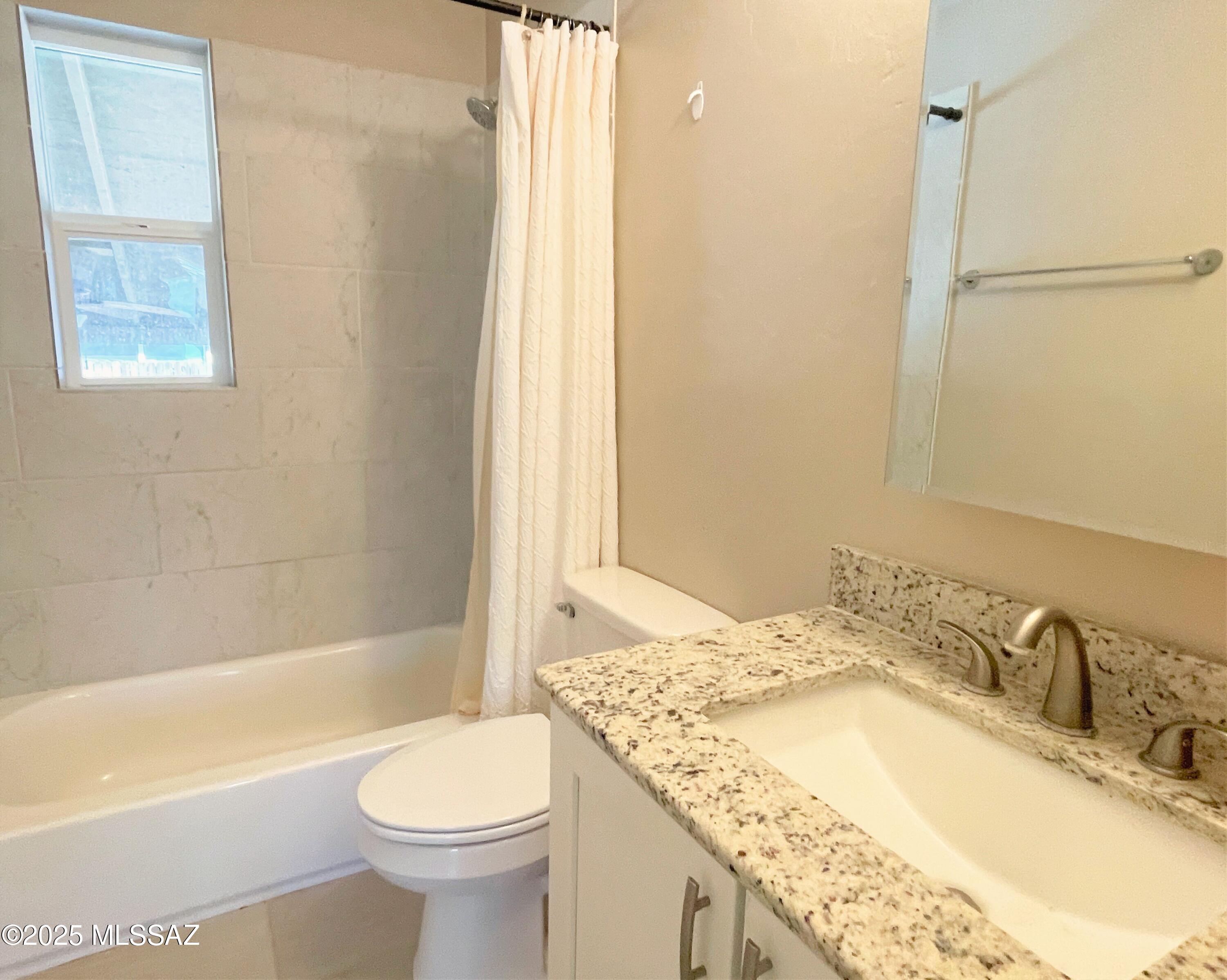 El Campo Estates - Residential Lease