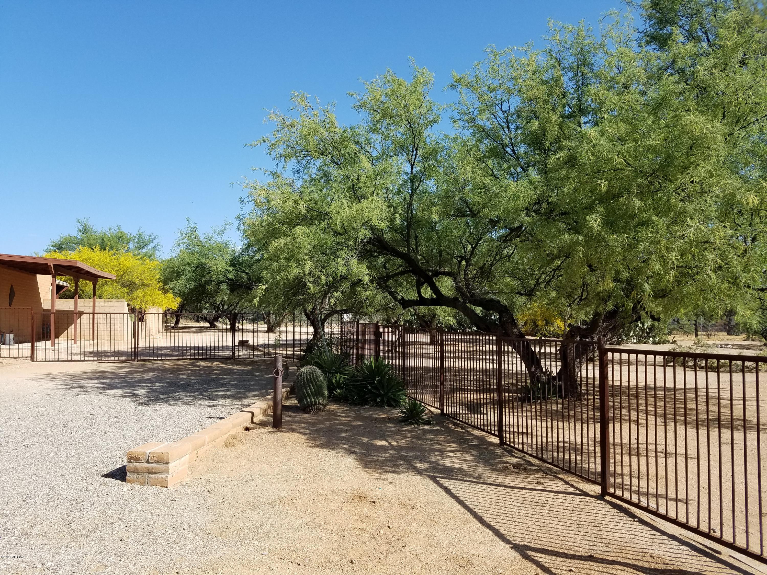 Bel Air Ranch Est - Residential