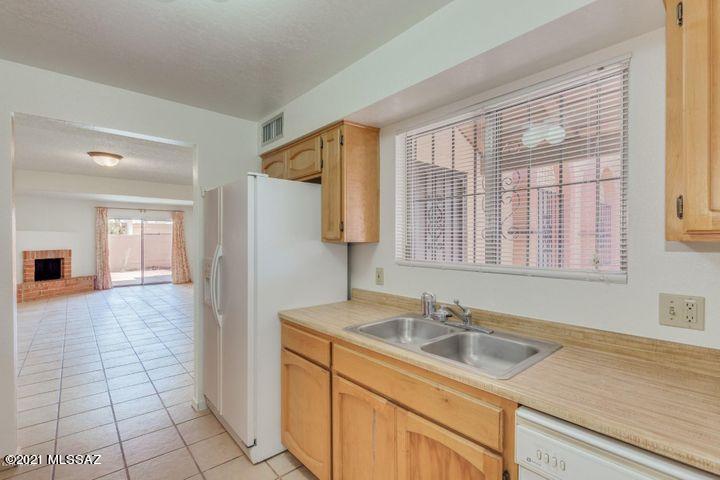 McCormick Place Twnhms Blk I (1-86) - Residential Lease
