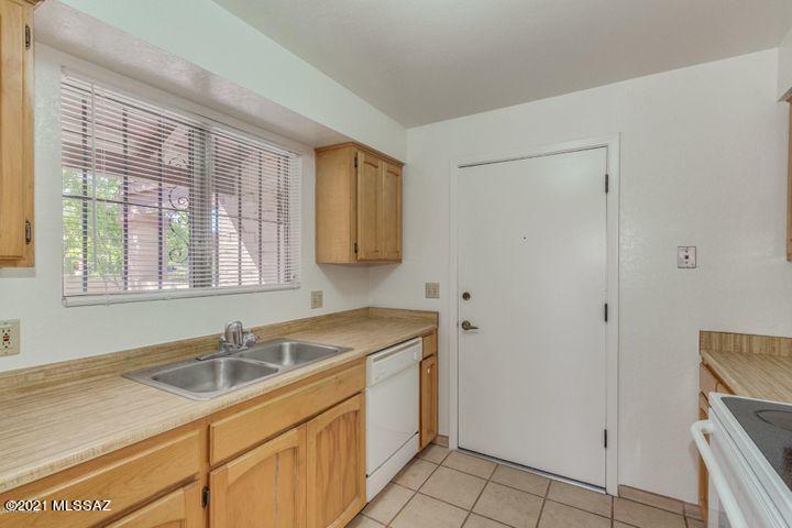 McCormick Place Twnhms Blk I (1-86) - Residential Lease