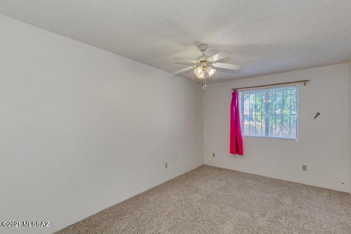 McCormick Place Twnhms Blk I (1-86) - Residential Lease