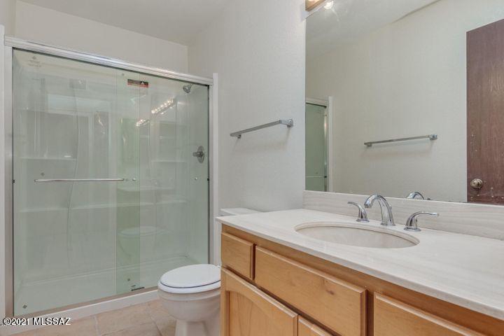 McCormick Place Twnhms Blk I (1-86) - Residential Lease