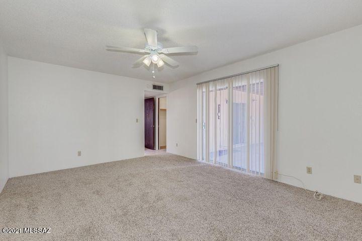 McCormick Place Twnhms Blk I (1-86) - Residential Lease
