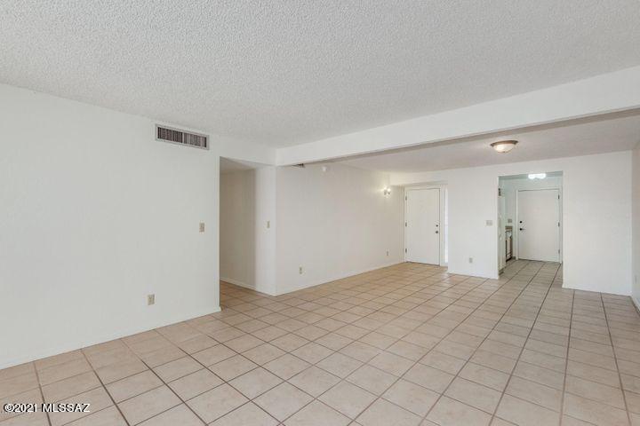 McCormick Place Twnhms Blk I (1-86) - Residential Lease