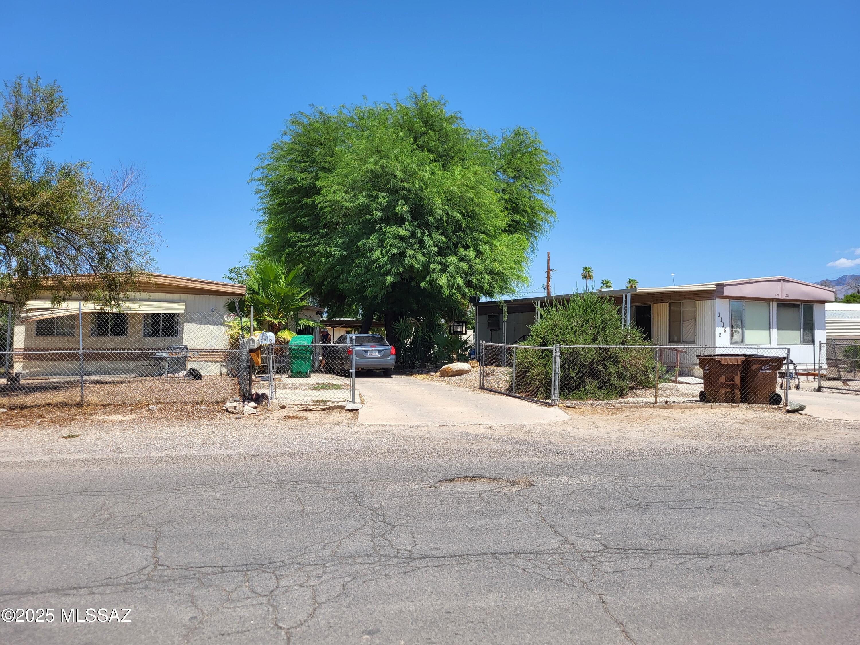 2116 W La Osa Street