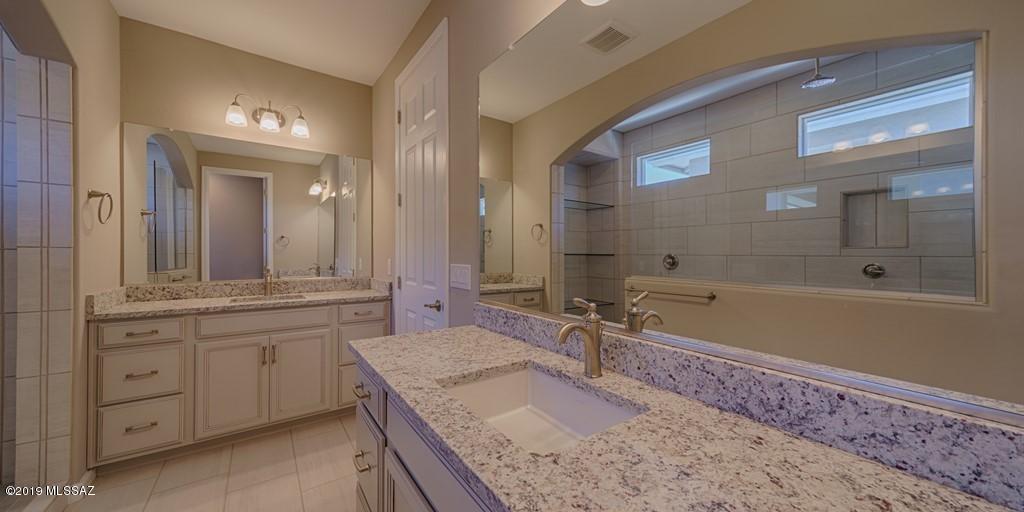 Golden Barrel Place At Dove Mountain SQ20141710079 - Residential