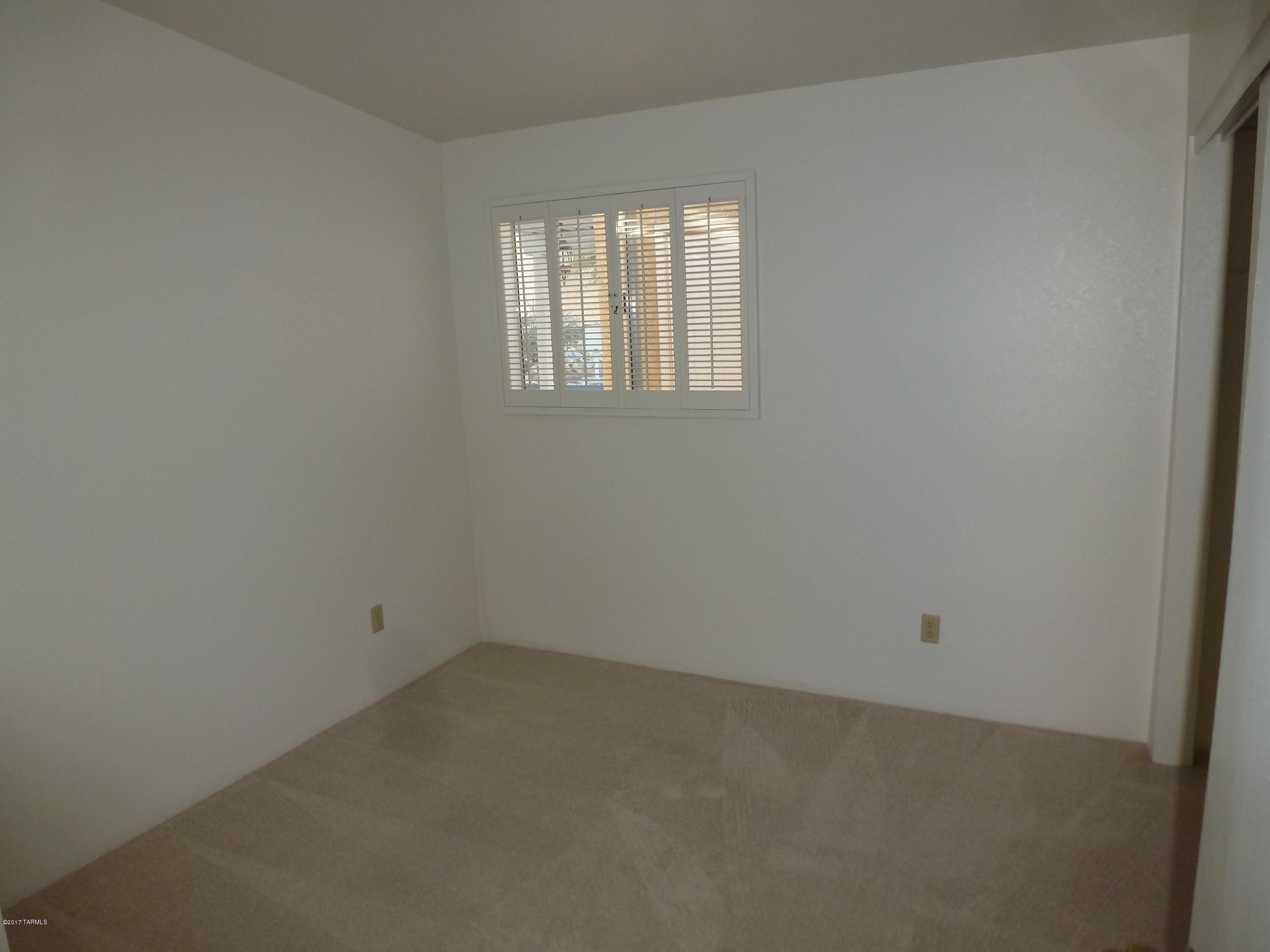 Viewpoint III (1-93) - Residential Lease