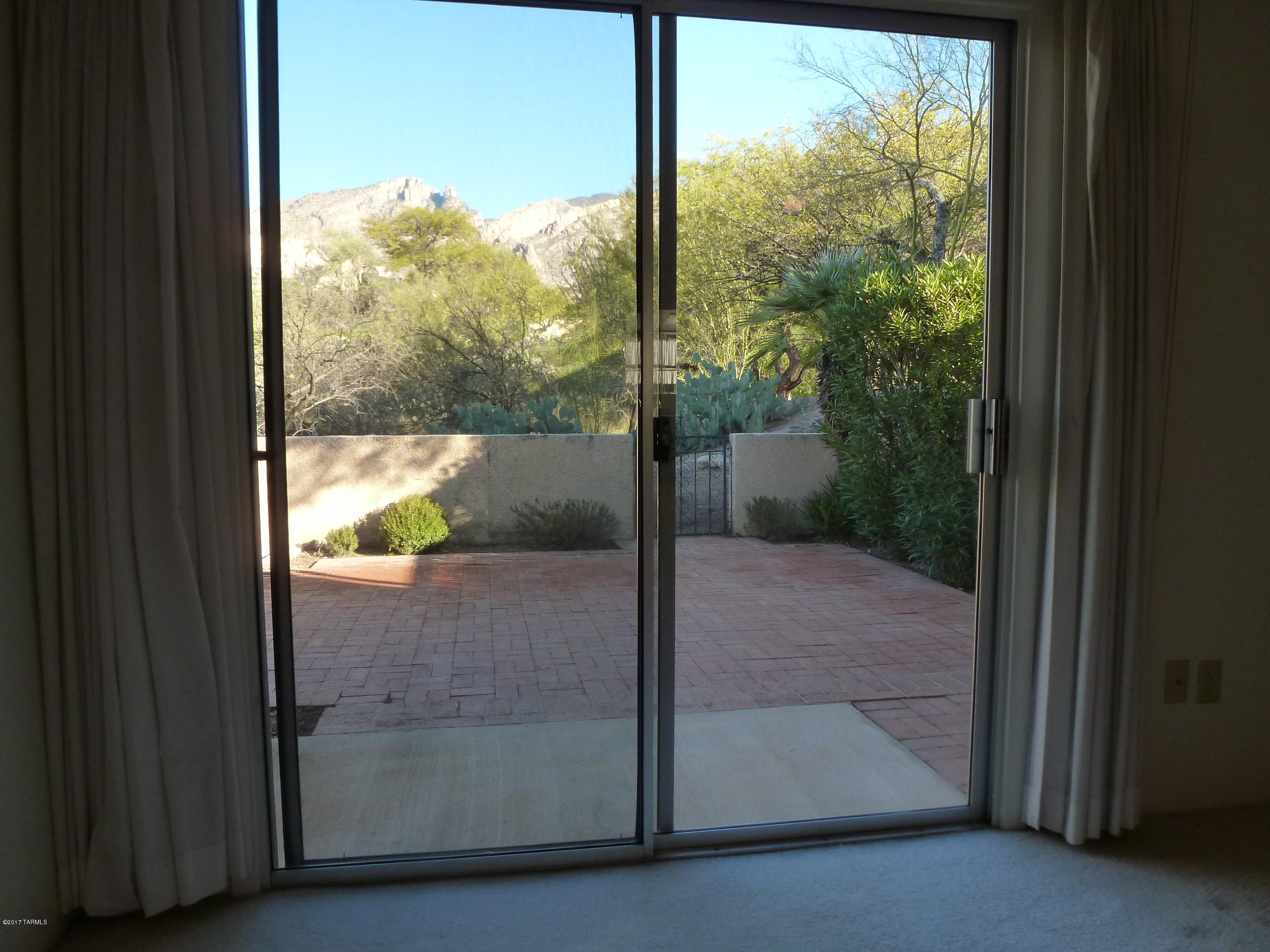 Viewpoint III (1-93) - Residential Lease