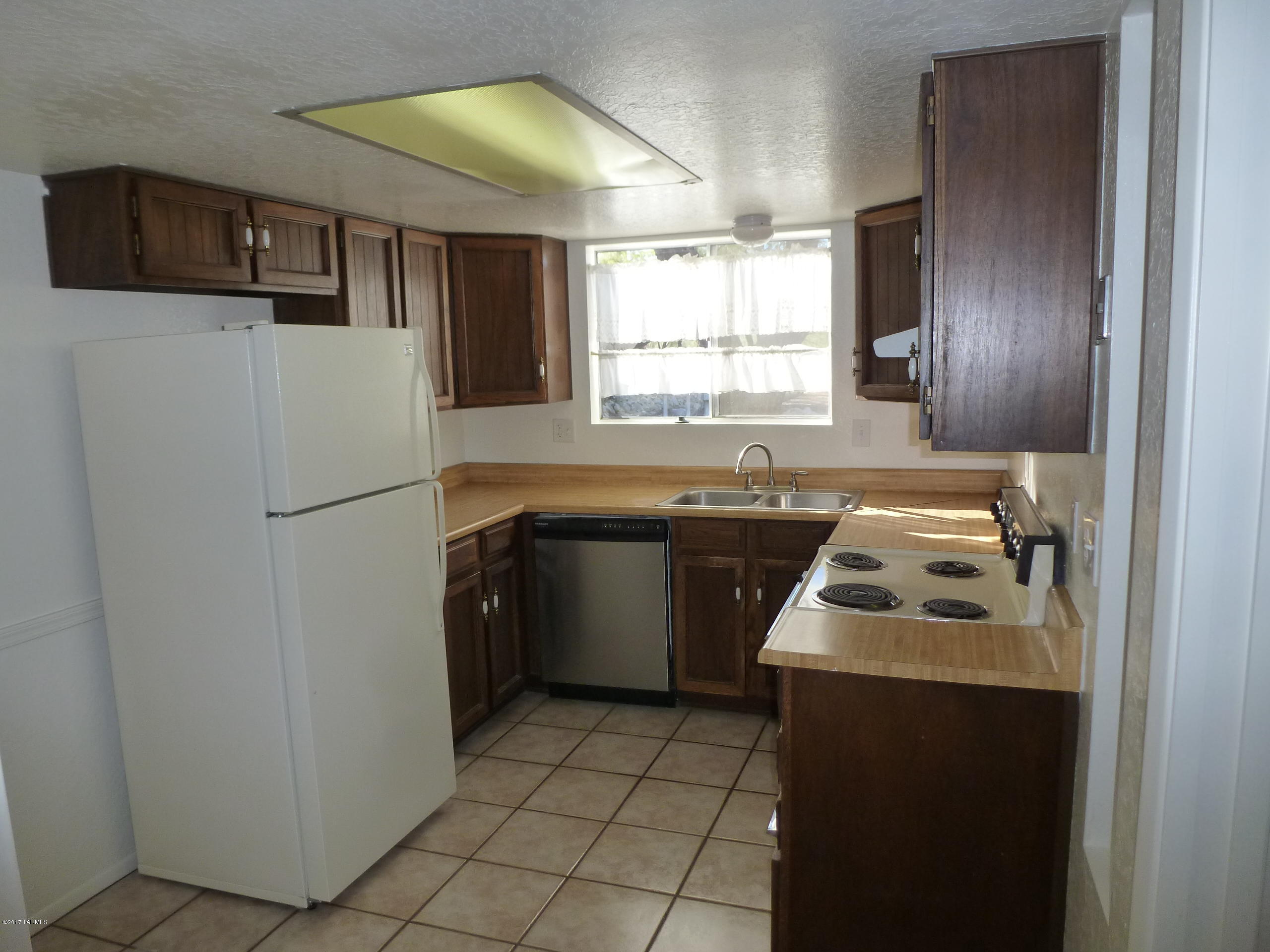 Viewpoint III (1-93) - Residential Lease