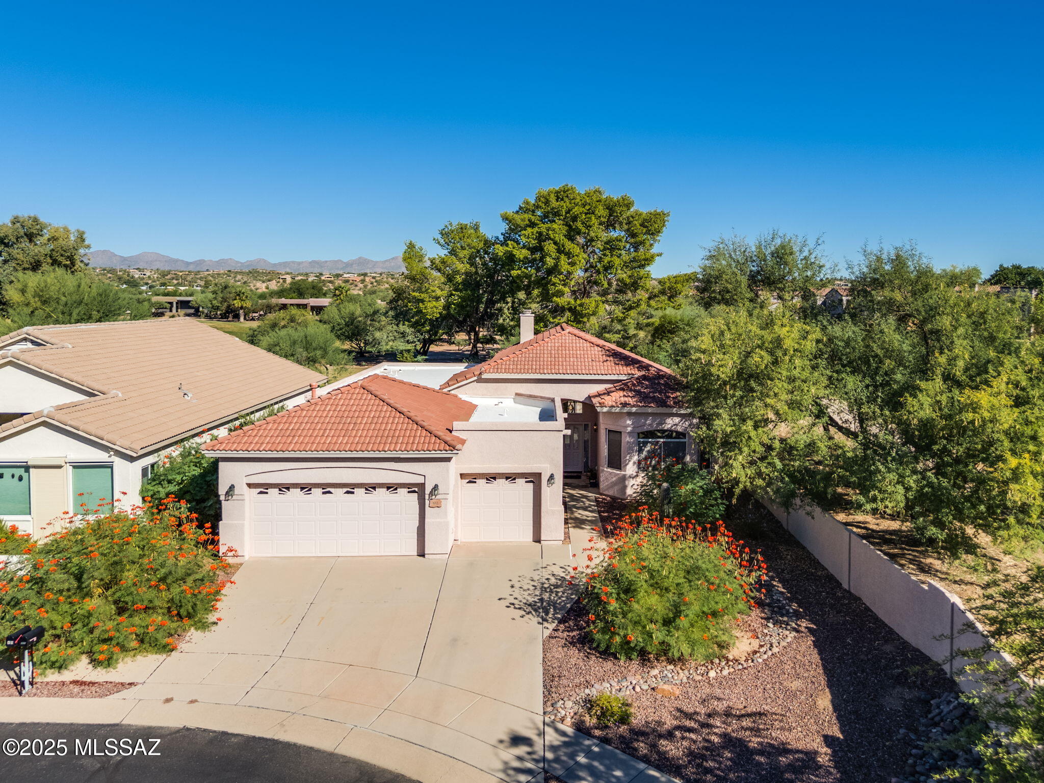441 E Desert Golf Place