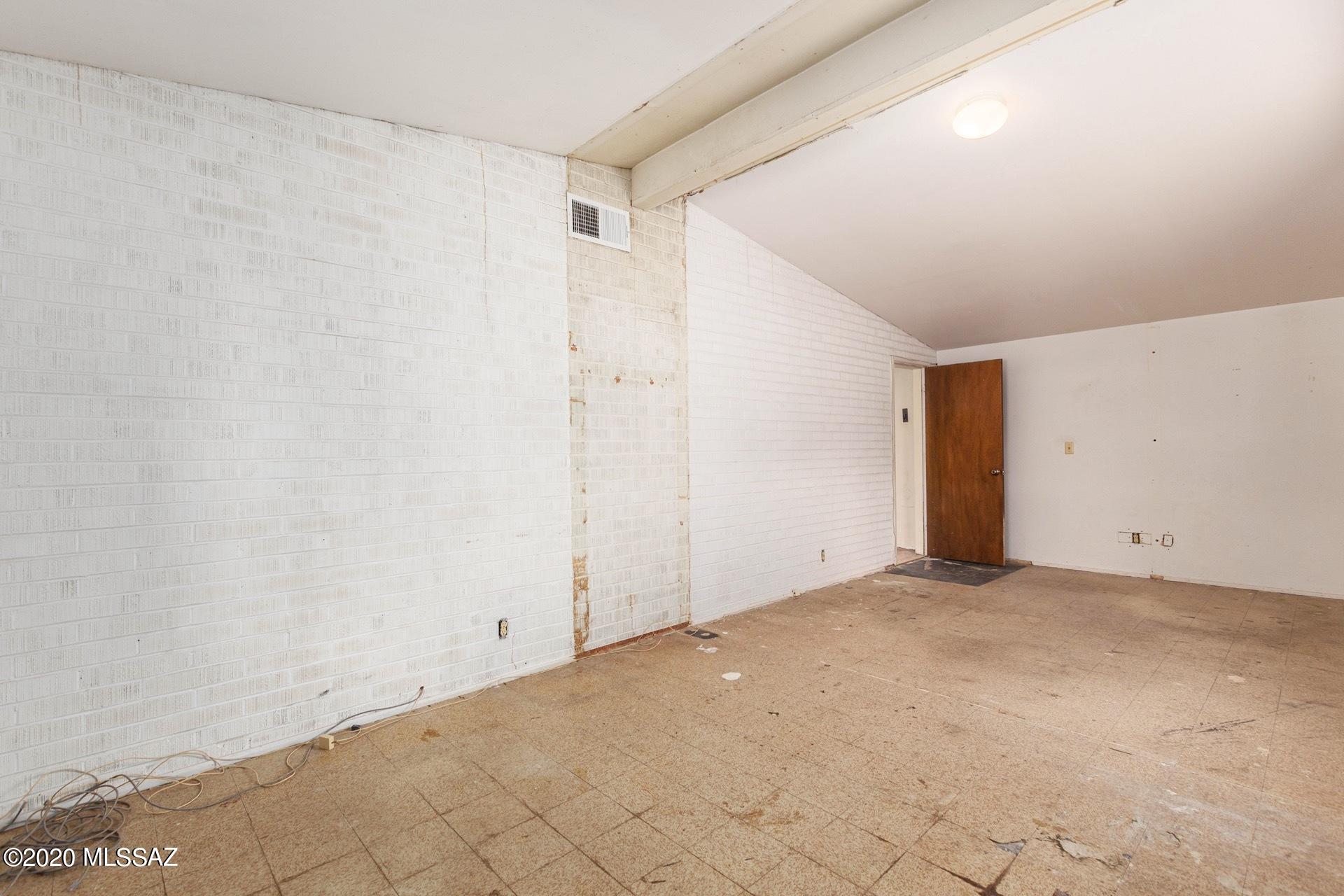 Huntington Park - Residential