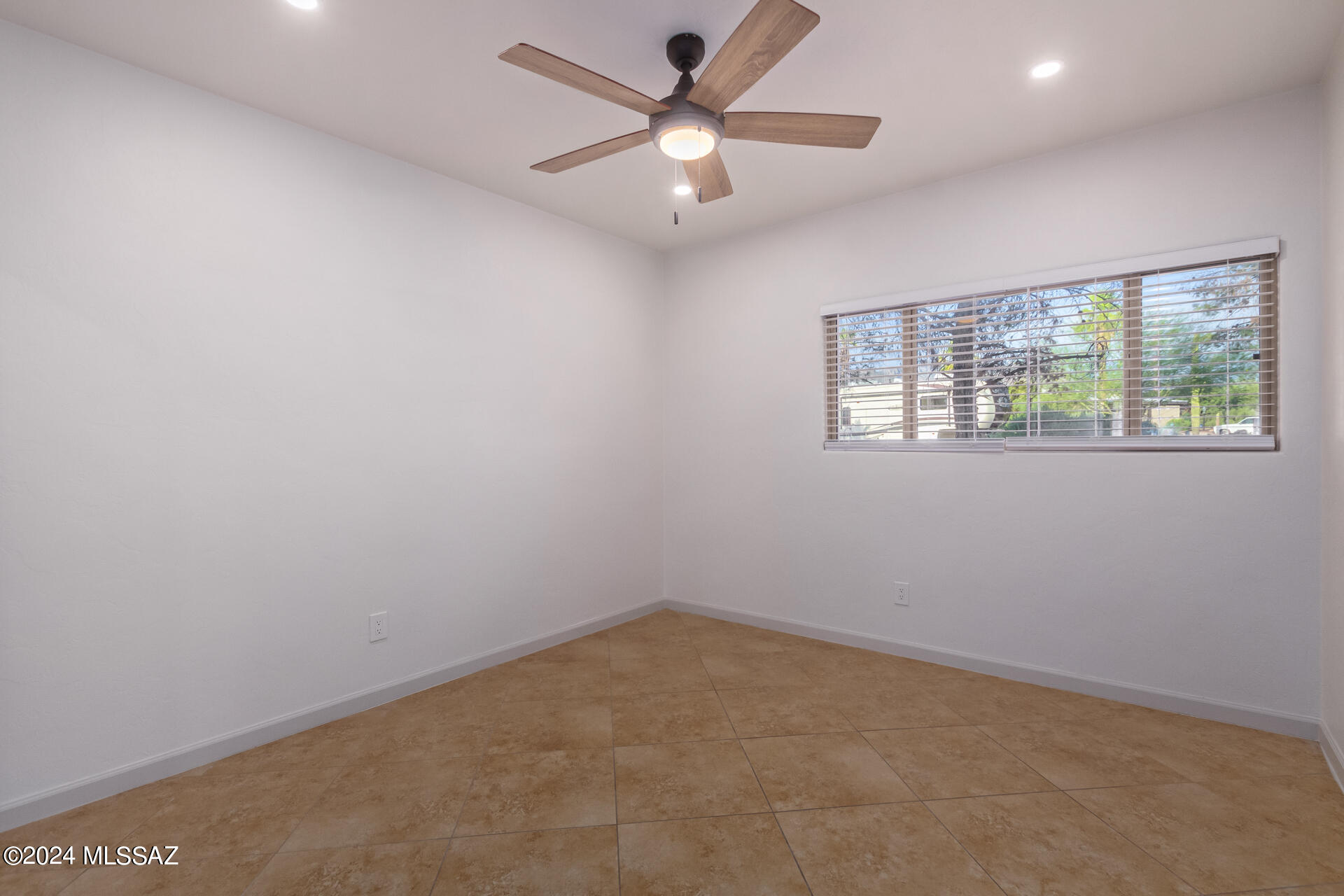 Casas Adobes West (1-220) - Residential