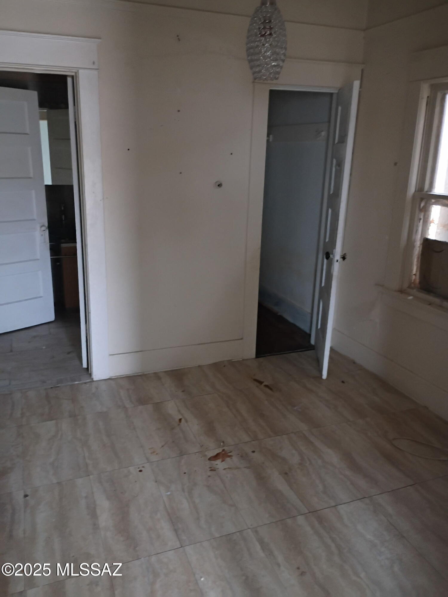Unsubdivided - Residential