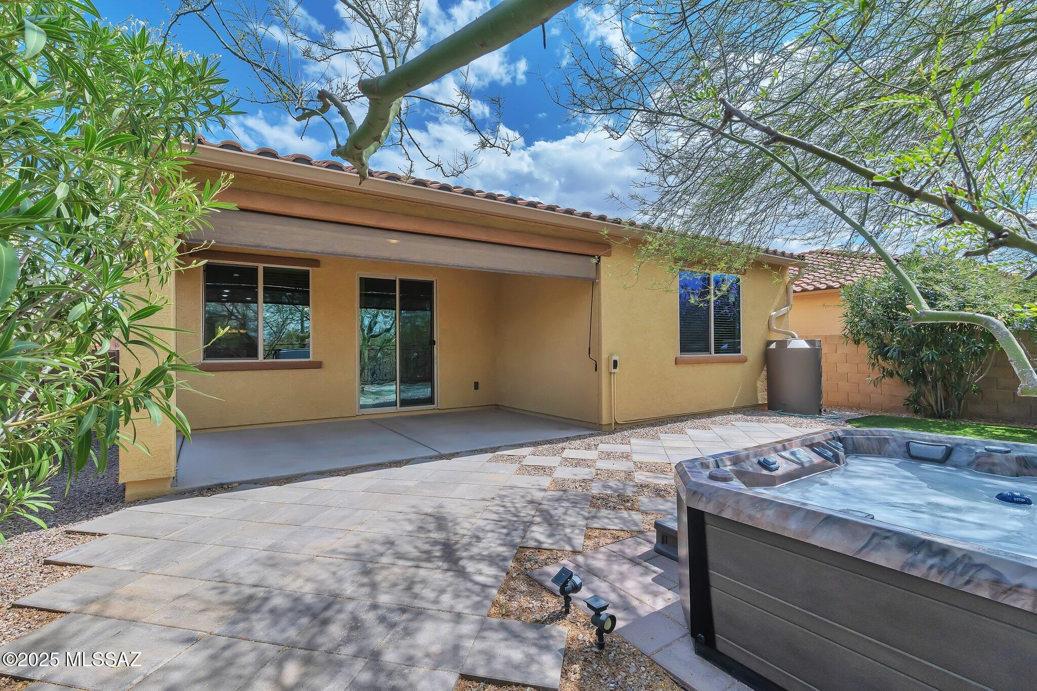12171 N Golden Mirror Drive