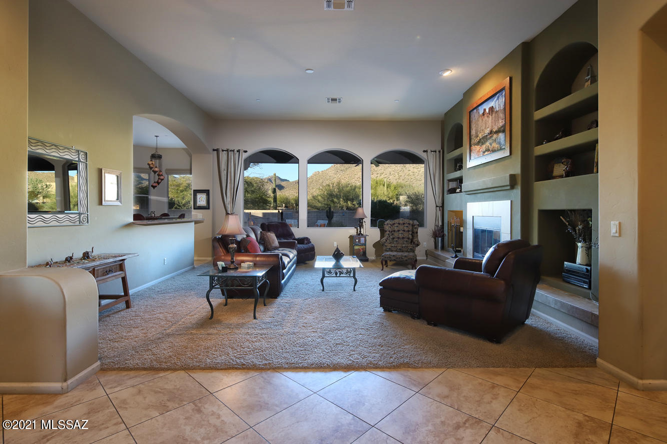 Dos Lagos at Dove Mountain (1-91) - Residential