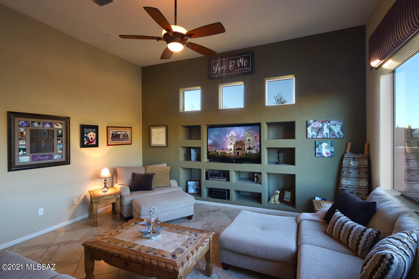 Dos Lagos at Dove Mountain (1-91) - Residential