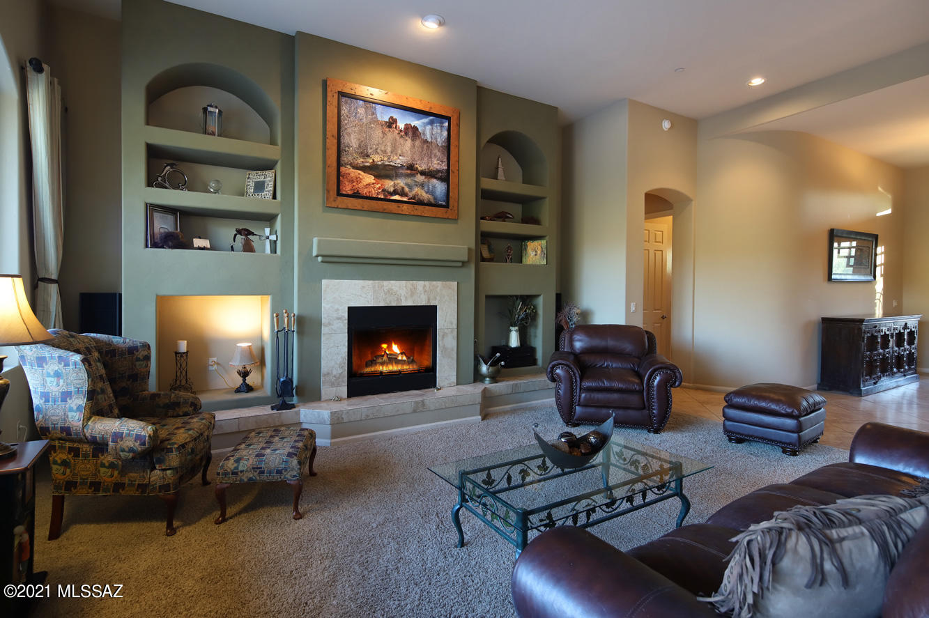Dos Lagos at Dove Mountain (1-91) - Residential
