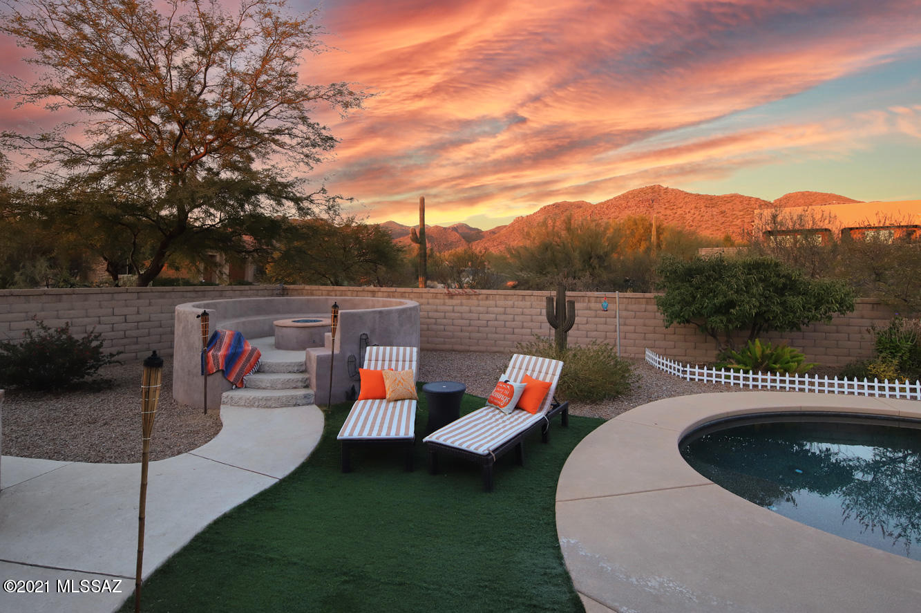 Dos Lagos at Dove Mountain (1-91) - Residential