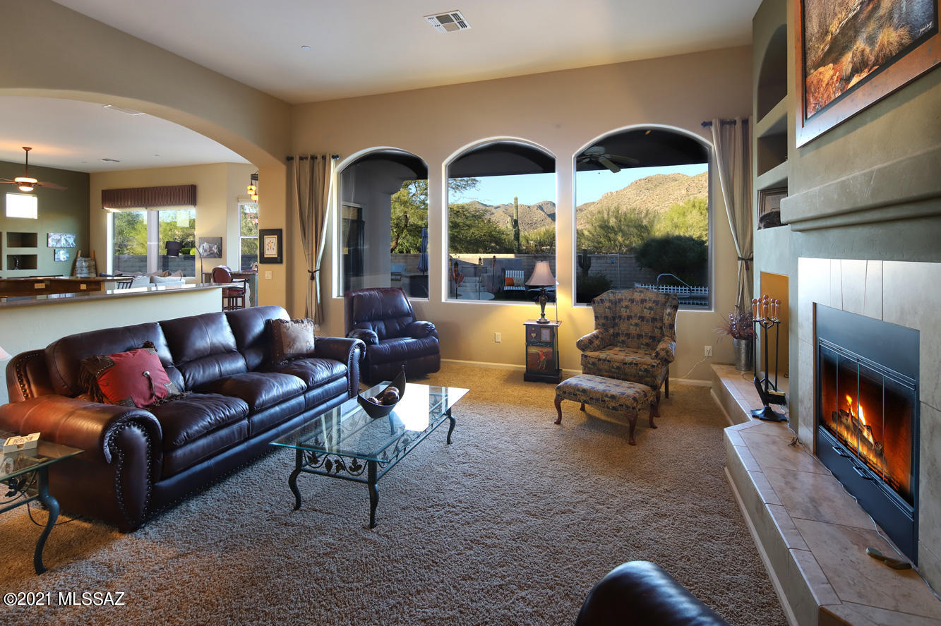 Dos Lagos at Dove Mountain (1-91) - Residential