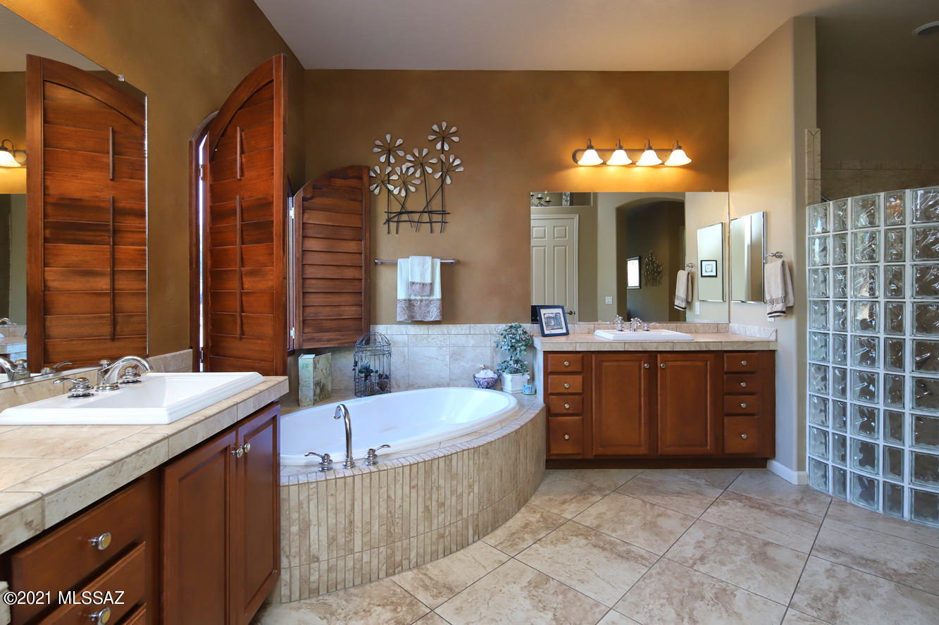 Dos Lagos at Dove Mountain (1-91) - Residential
