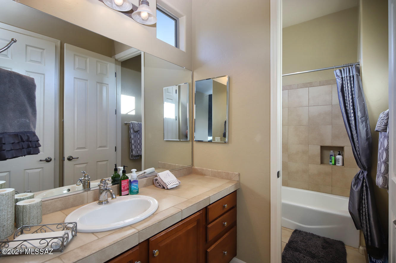 Dos Lagos at Dove Mountain (1-91) - Residential